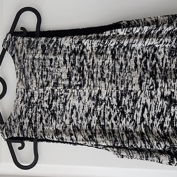 Wilfred free Jessa velvet burnout trapeze dress - Picture 3 of 6